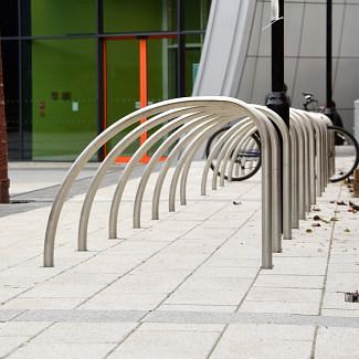 Curve Cycle Stand