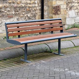 Thornhill Seat at Lincoln Town Centre